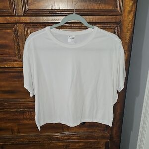 Athleta Womens Pre Owned White Cropped Tshirt! Sz Small. Soft And Excellent!!